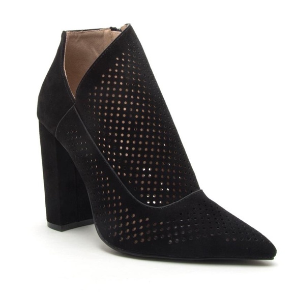 SLEEK ASYMMETRY!  Black Vegan Suede Shootie - Picture 5 of 5